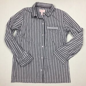Victoria’s Secret button up pajama top medium